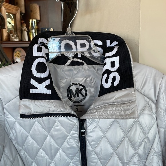 Brand New Michael Kors Opal Gray Quilted Stitch Logo Neck Zippered Jacket Coat - Picture 3 of 15